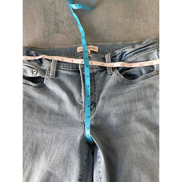Lucky Brand Light Wash Denim Jeans Five Pocket Design Size 31 R - Picture 6 of 9